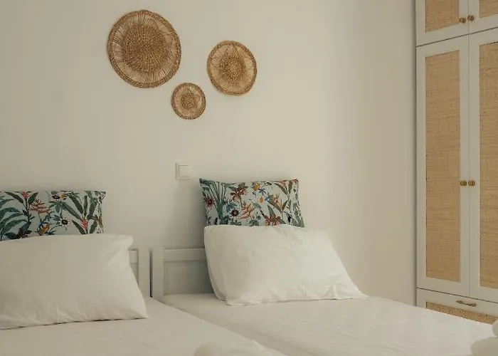 La Maison De Lilac-luxurious Olive Grove