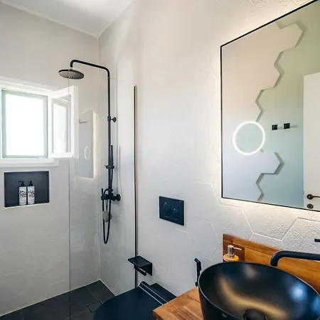 La Maison De Lilac-luxurious Olive Grove Apartment
