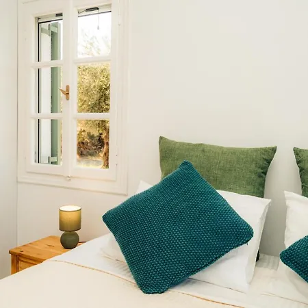 La Maison De Lilac-luxurious Olive Grove