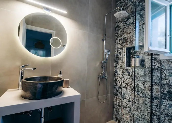 La Maison De Lilac-luxurious Olive Grove