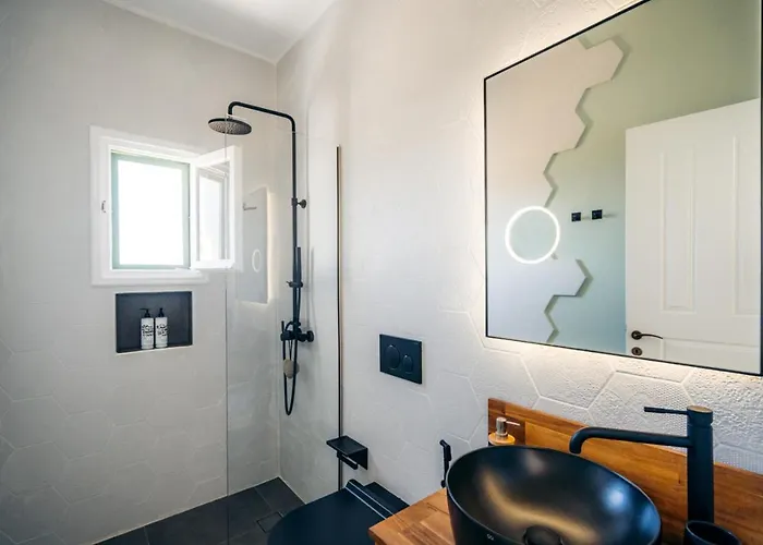 La Maison De Lilac-luxurious Olive Grove Apartment